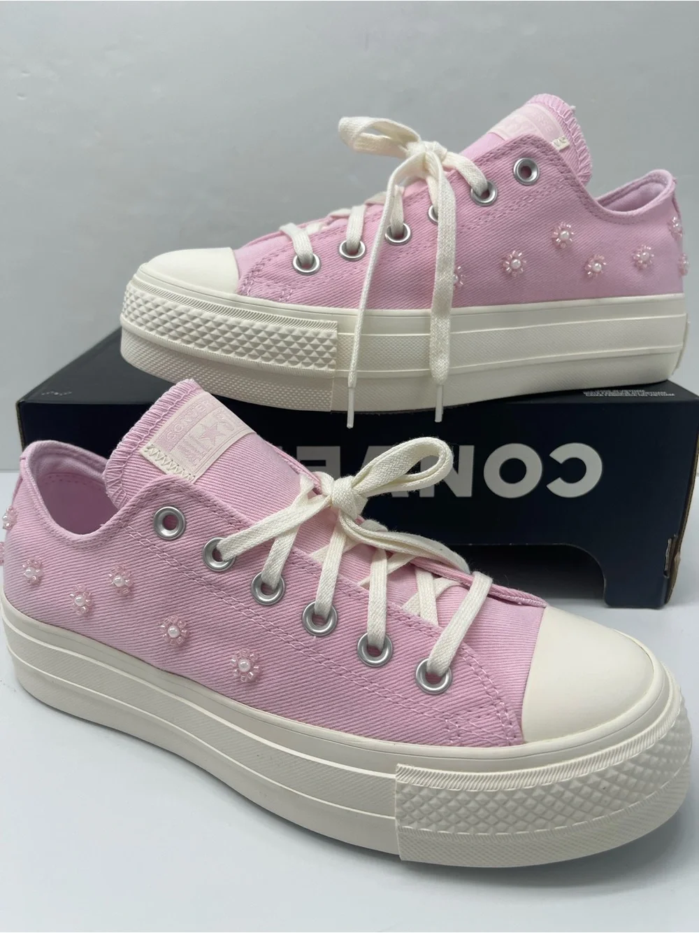 Converse CTAS LIFT OX NEW FOUND BLOOM/EGRET/EGRET Platform Sneakers A16108C